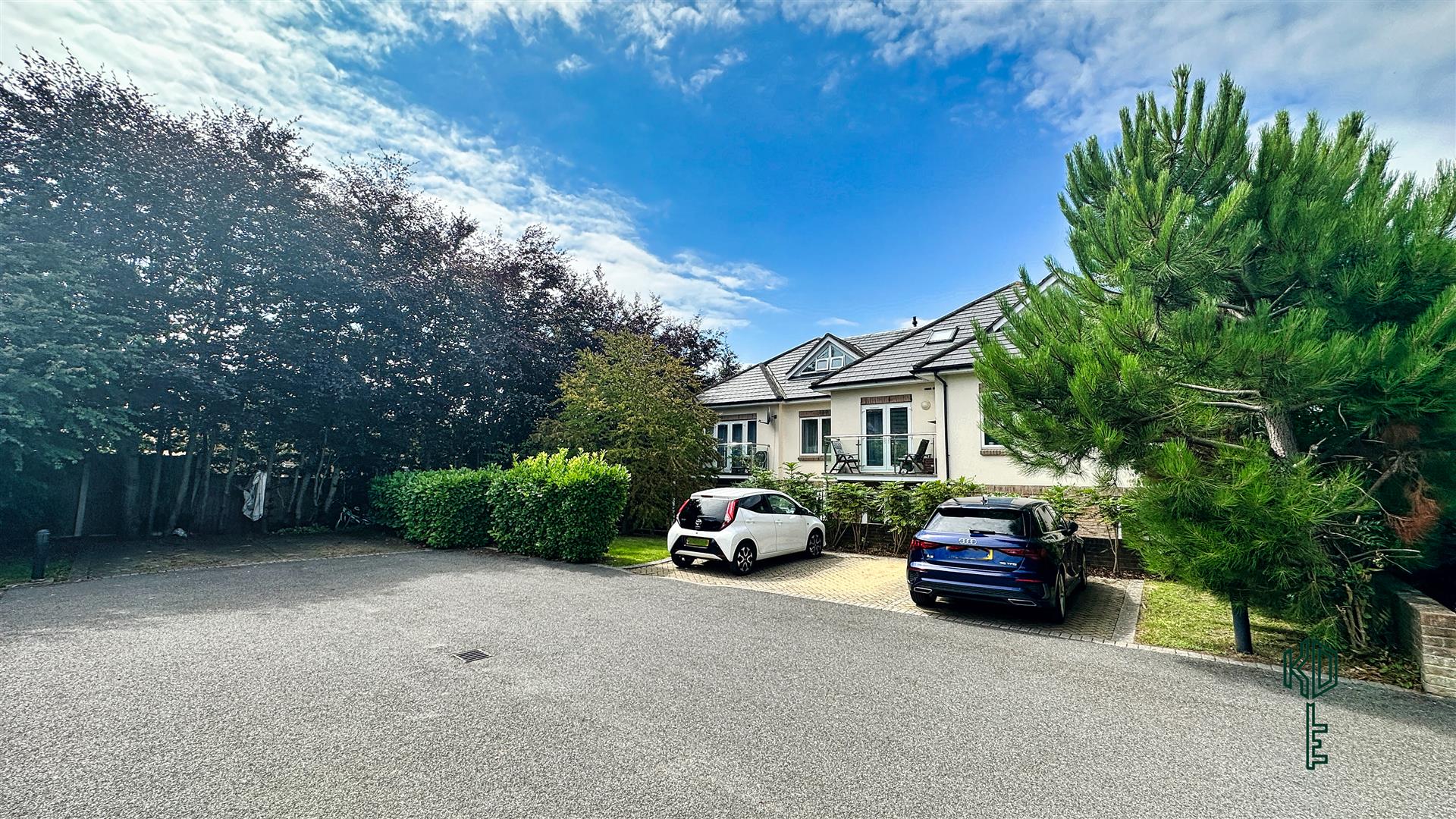 2 Bedroom Apartment Oakdale Road, Oakdale, Poole